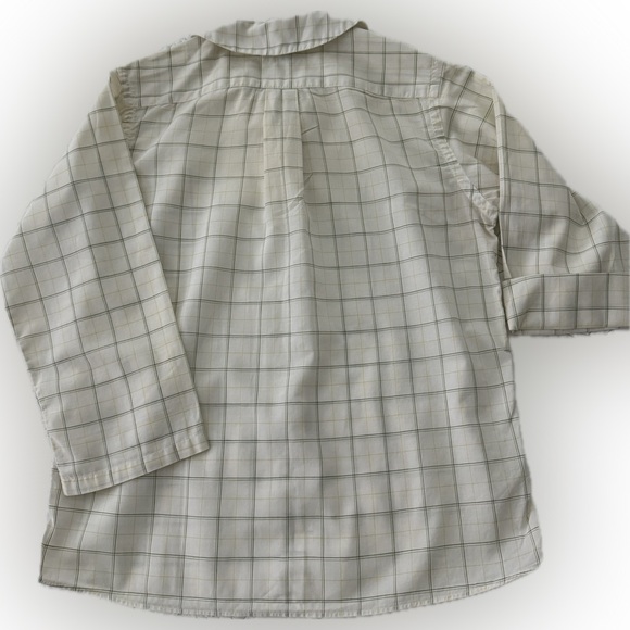 Vintage woman’s shirt size small. - Picture 4 of 4